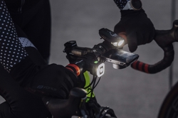 světlo přední FORCE CASS 300LM USB, černé