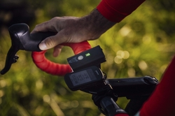 světlo přední FORCE DIVER 900 LM, USB, černé